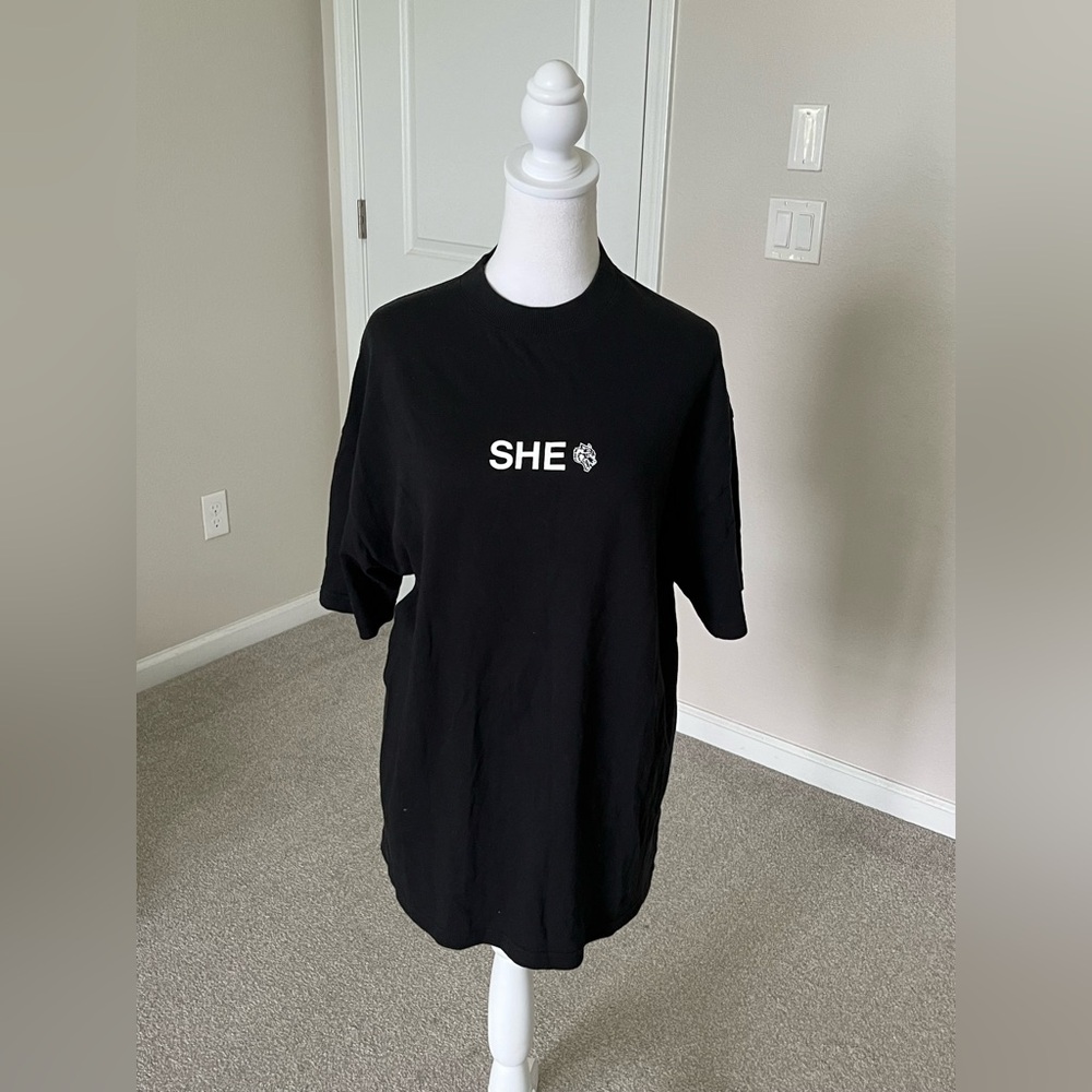 NWOT Darc Sport She Black TShirt Size Small